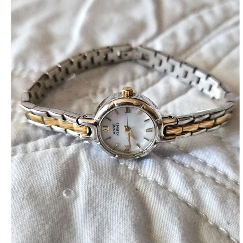 Vintage Anne Klein II 10/1758 Two-Tone silver & Gold Ladies Watch Y2k